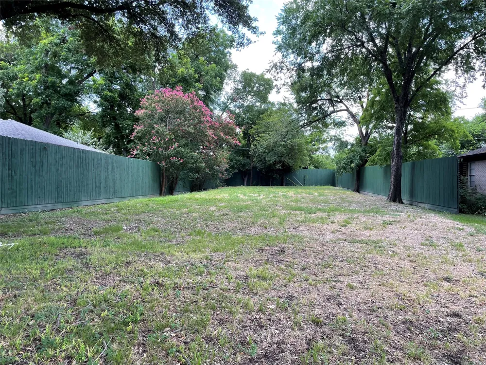 3776 Shorecrest Drive Dallas, TX 75209