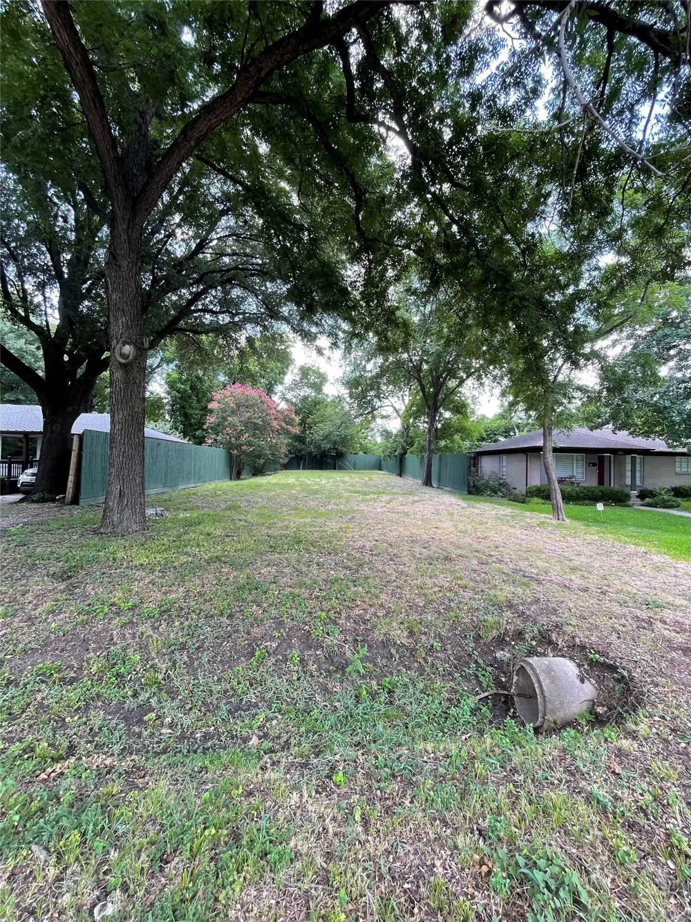 3776 Shorecrest Drive Dallas, TX 75209