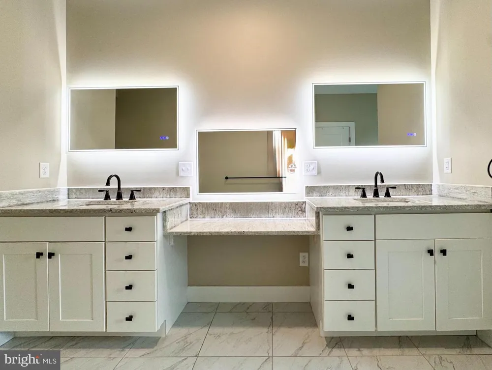 1222 CARROLLTON LANE Berlin, MD 21811