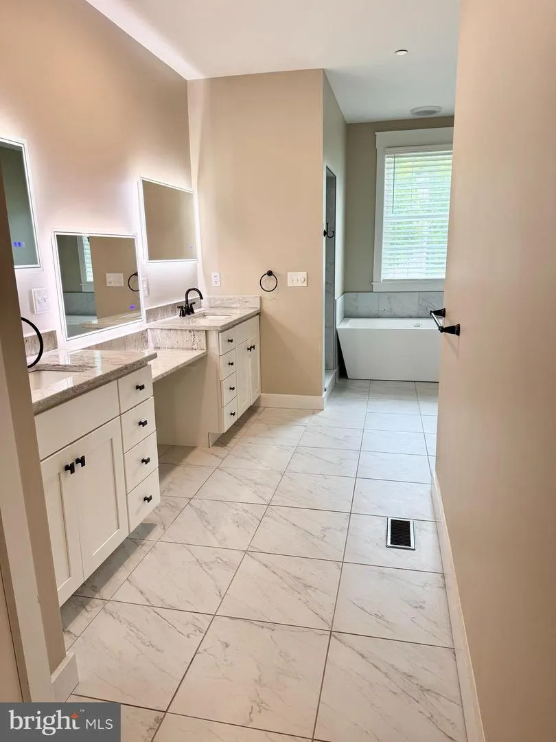 1222 CARROLLTON LANE Berlin, MD 21811