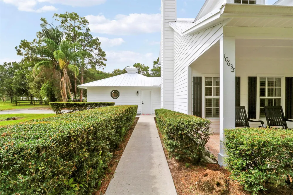 10635 Pine Needle Drive Fort Pierce, FL 34945