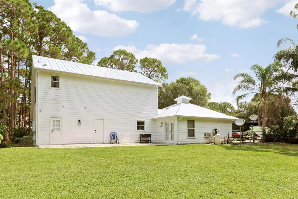 10635 Pine Needle Drive Fort Pierce, FL 34945