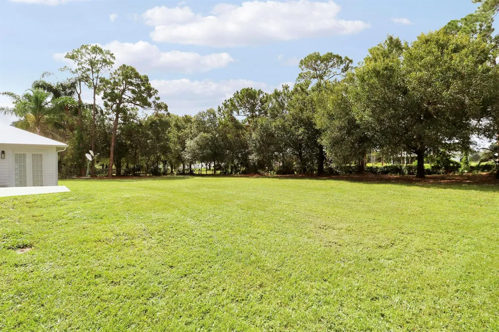 10635 Pine Needle Drive Fort Pierce, FL 34945