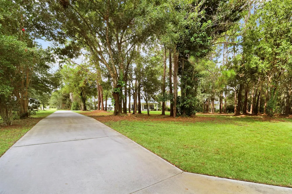 10635 Pine Needle Drive Fort Pierce, FL 34945