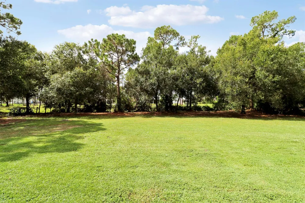 10635 Pine Needle Drive Fort Pierce, FL 34945