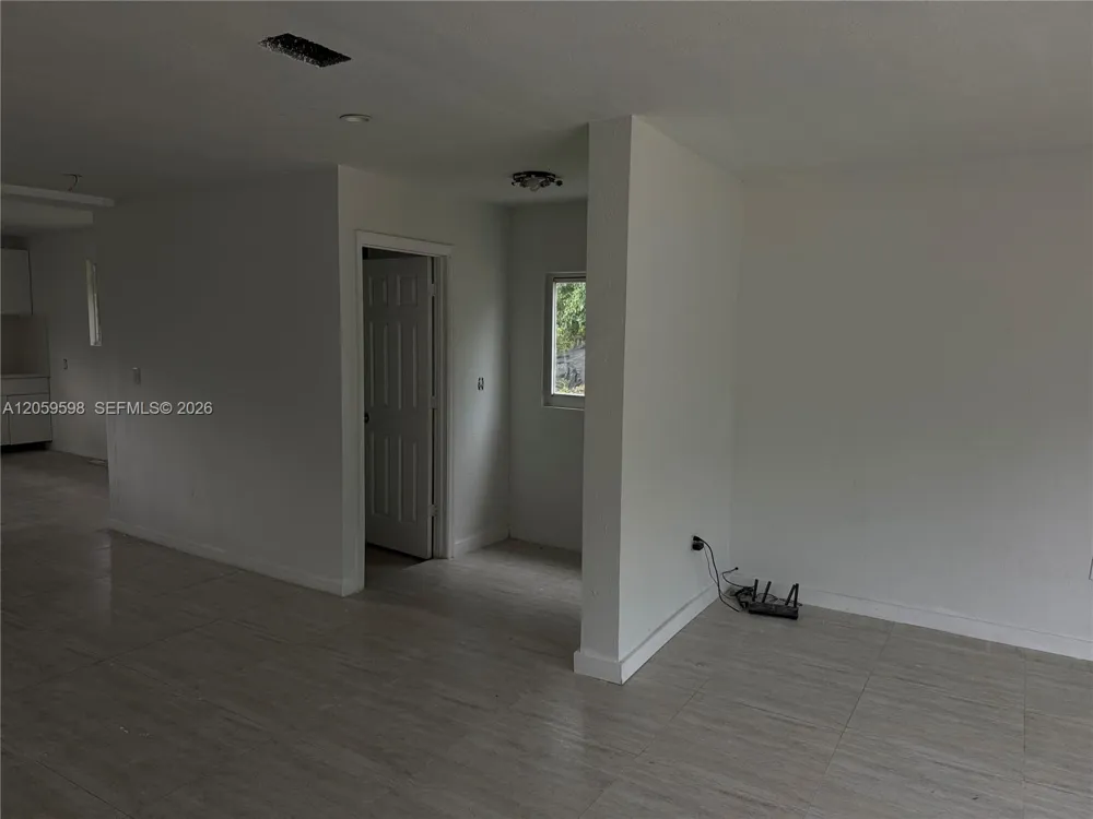 15430 SW 194th Ave #. Miami, FL 33187