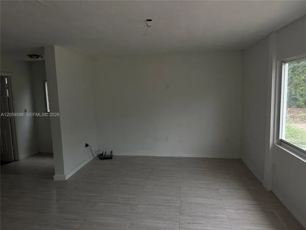 15430 SW 194th Ave #. Miami, FL 33187