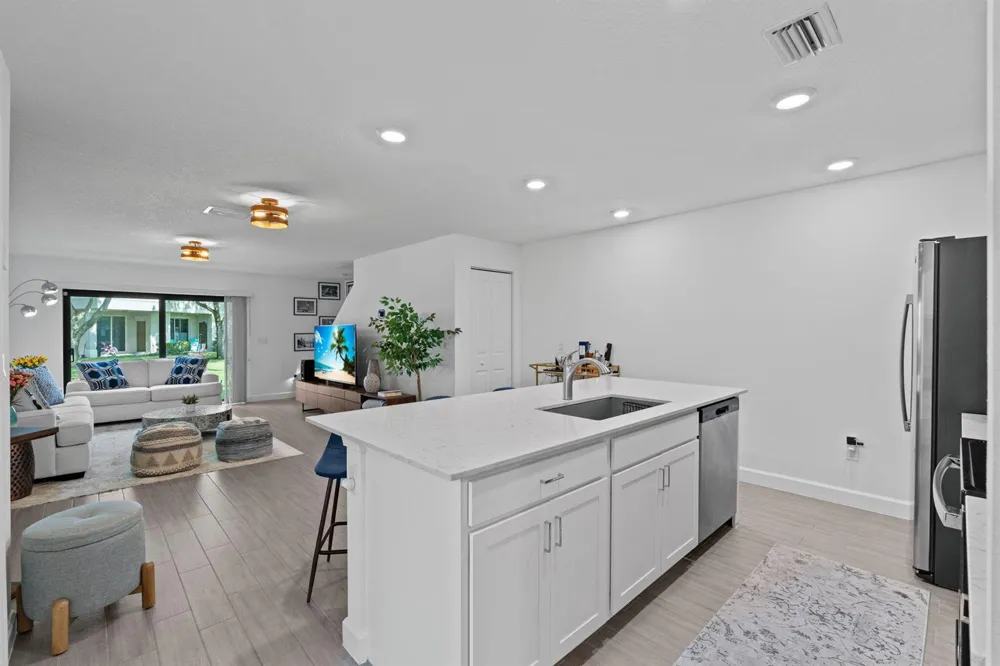 6001 Woods Edge Circle Riviera Beach, FL 33410