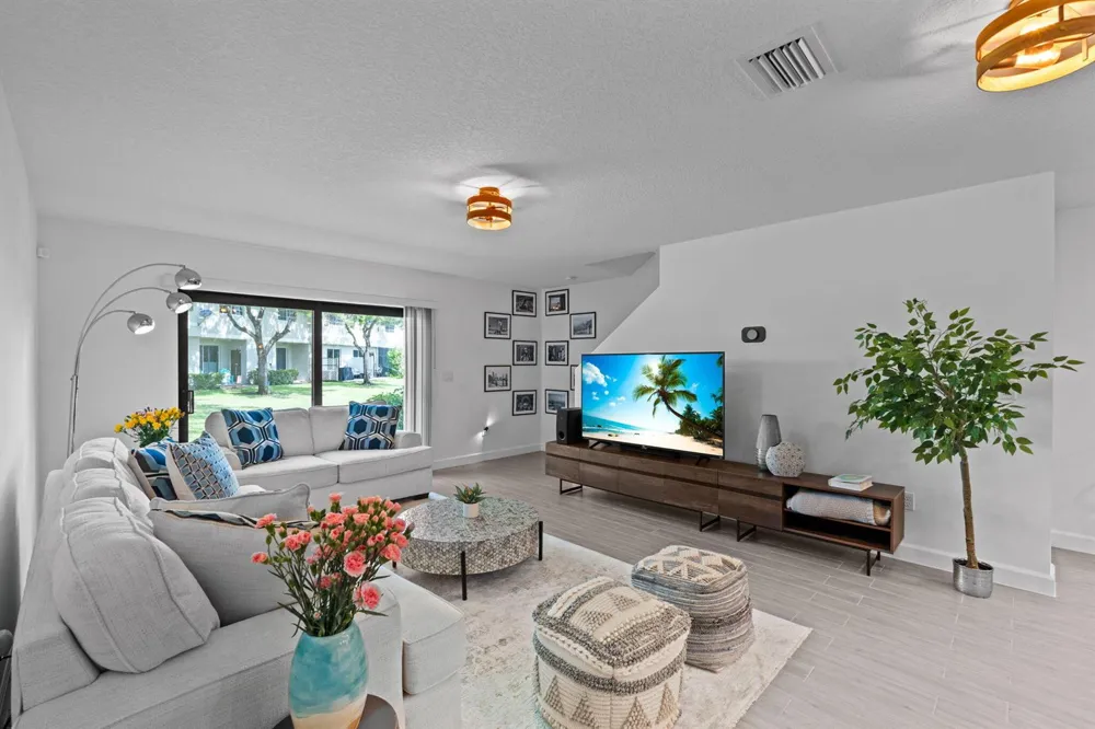 6001 Woods Edge Circle Riviera Beach, FL 33410