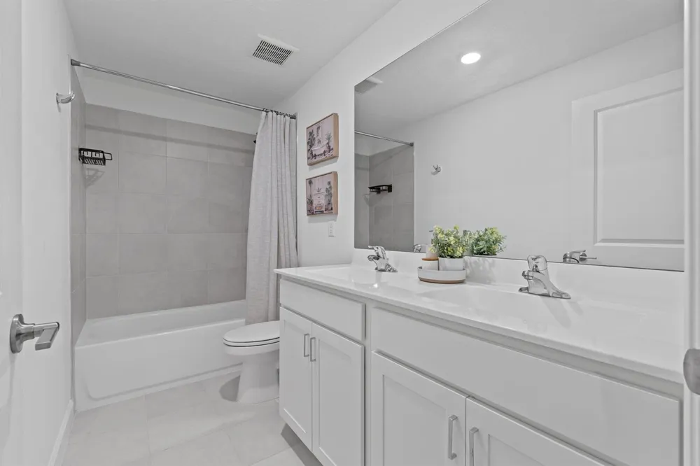 6001 Woods Edge Circle Riviera Beach, FL 33410