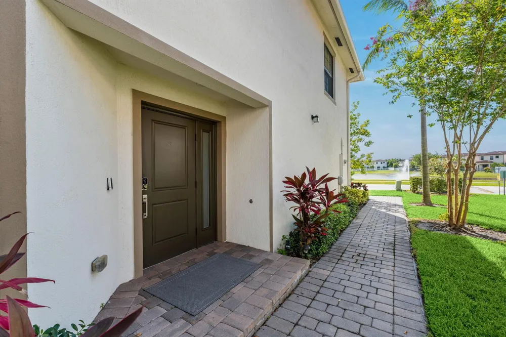 6001 Woods Edge Circle Riviera Beach, FL 33410