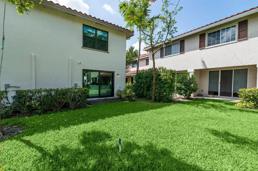 6001 Woods Edge Circle Riviera Beach, FL 33410