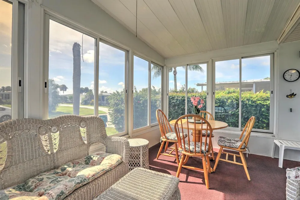 912 Oriole Circle Barefoot Bay, FL 32976