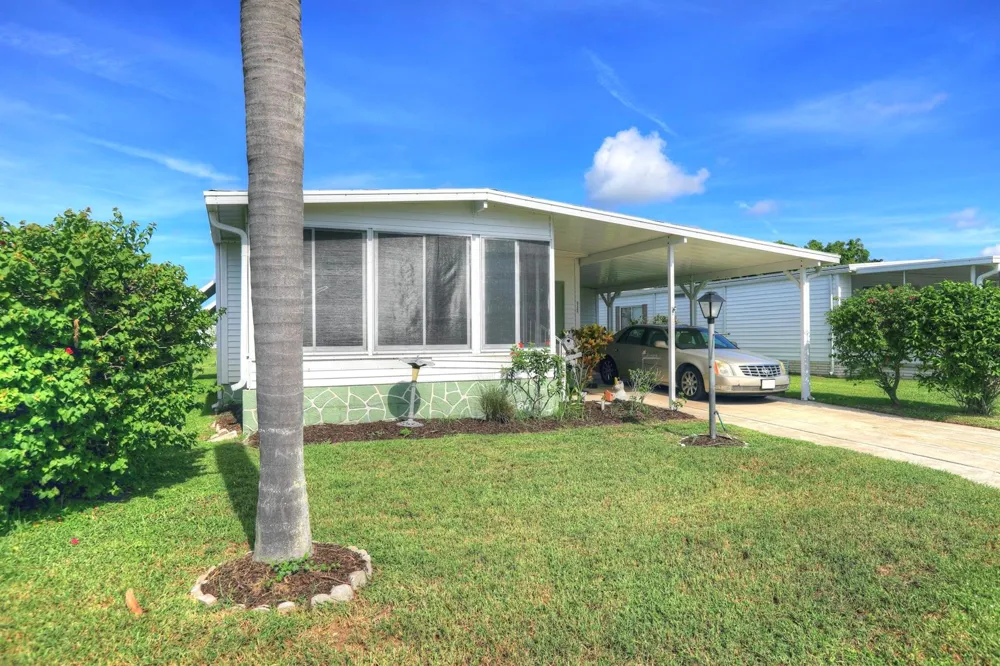 912 Oriole Circle Barefoot Bay, FL 32976