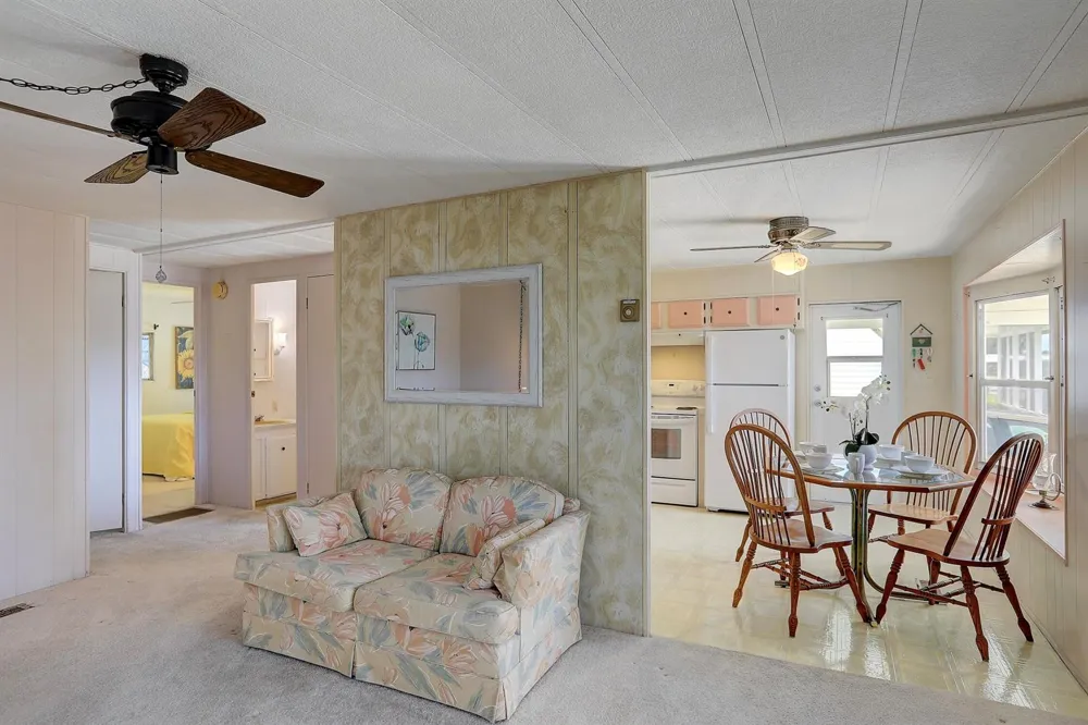 912 Oriole Circle Barefoot Bay, FL 32976