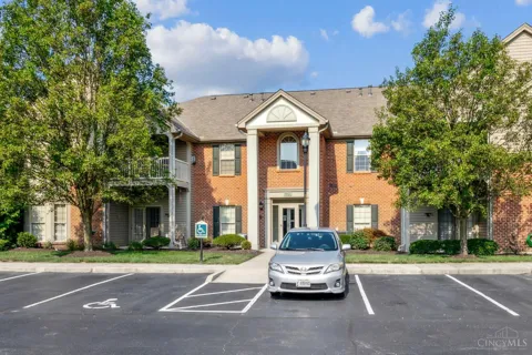 8021 Pinnacle Point Drive #204