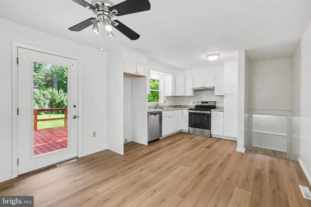 55 RIDGEVIEW ROAD Hummelstown, PA 17036