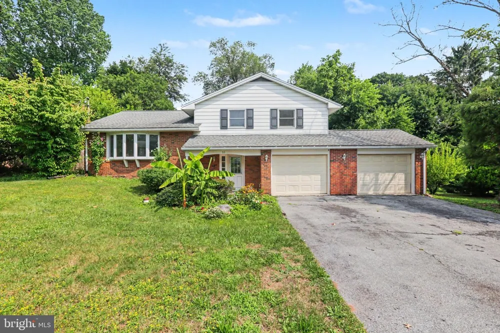 55 RIDGEVIEW ROAD Hummelstown, PA 17036