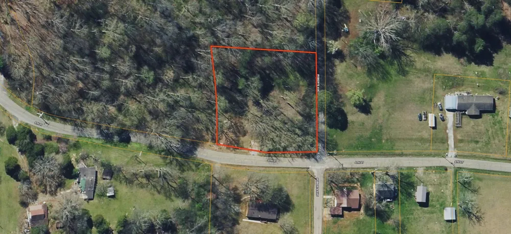 1119 5th Street Etowah, TN 37331