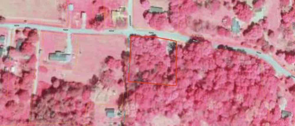 1119 5th Street Etowah, TN 37331