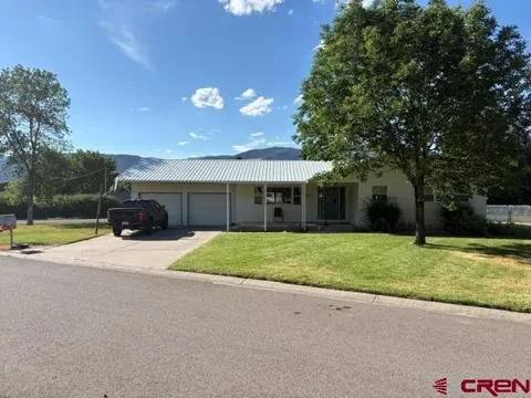 1622 Meadowbrook Boulevard
