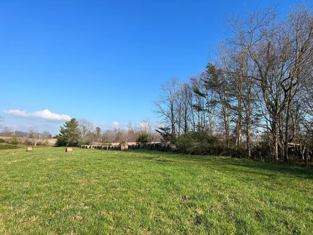 00 Friends Mission Road Ararat, VA 24053