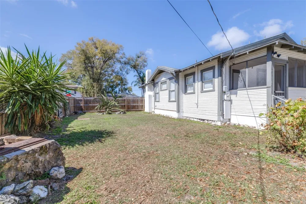 5503 9TH STREET Tampa, FL 33604