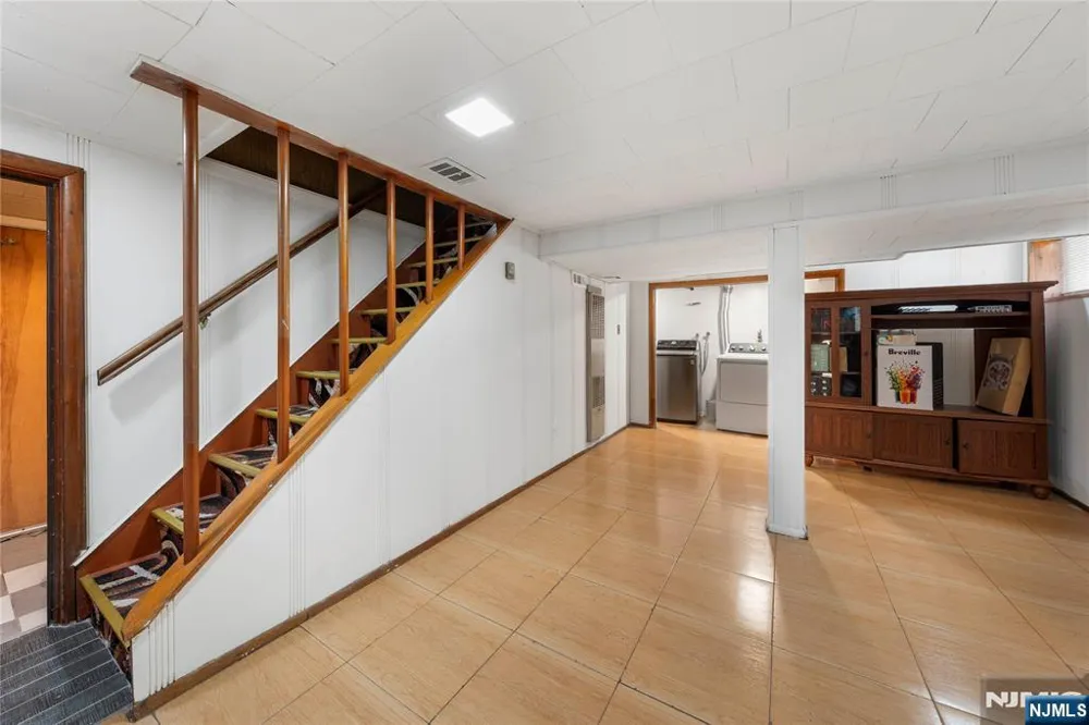 44 Sunnyside Road West Orange, NJ 07052