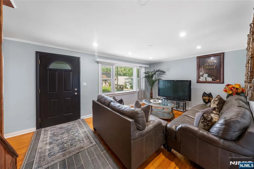 44 Sunnyside Road West Orange, NJ 07052