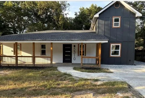 5310 Lyndale Circle