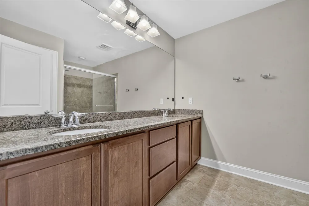 7982 Donegal Court Fenton, MI 48430