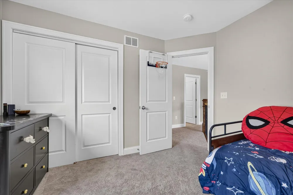 7982 Donegal Court Fenton, MI 48430