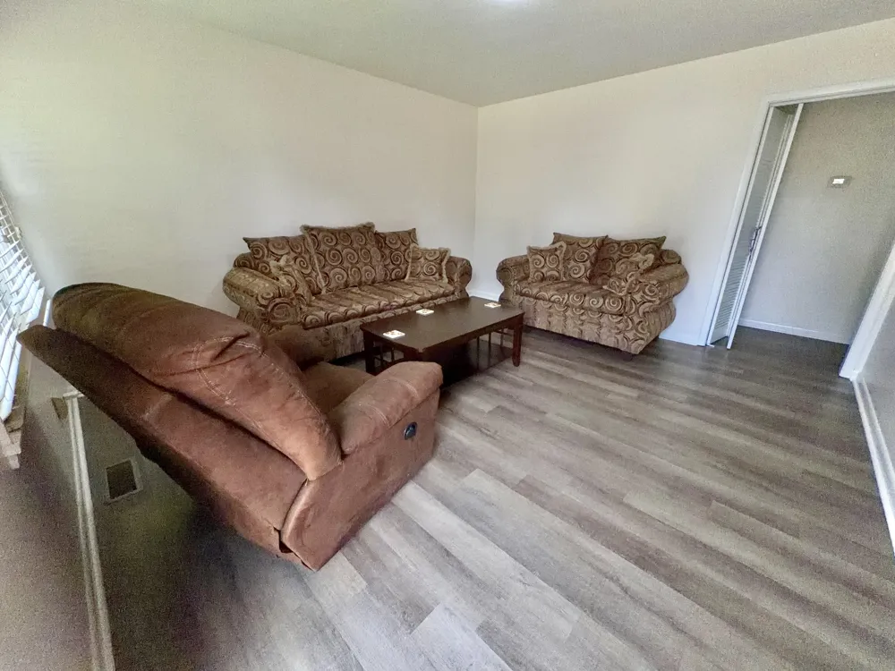 910 Springmont Dr Hopkinsville, KY 42240