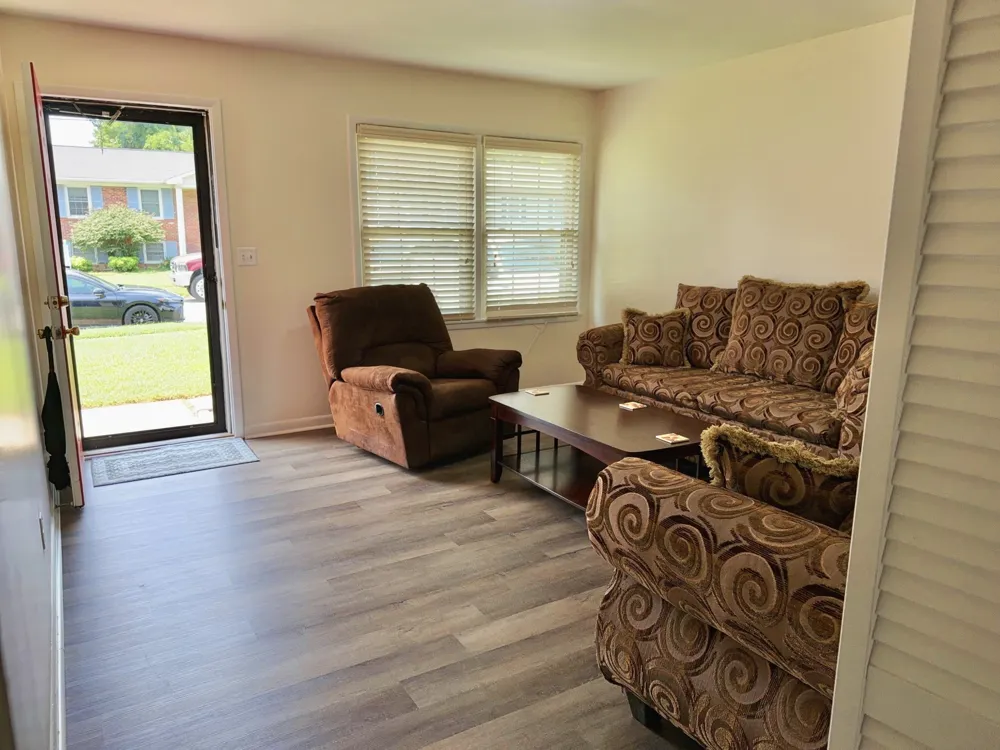 910 Springmont Dr Hopkinsville, KY 42240