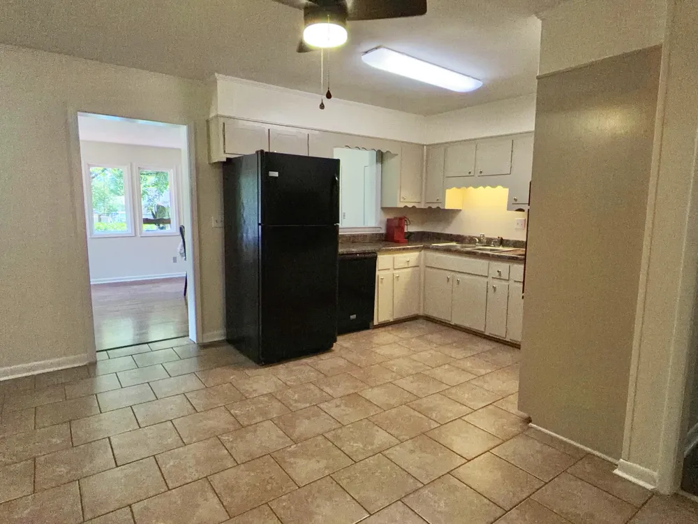 910 Springmont Dr Hopkinsville, KY 42240