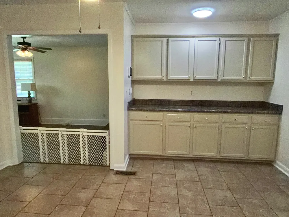 910 Springmont Dr Hopkinsville, KY 42240