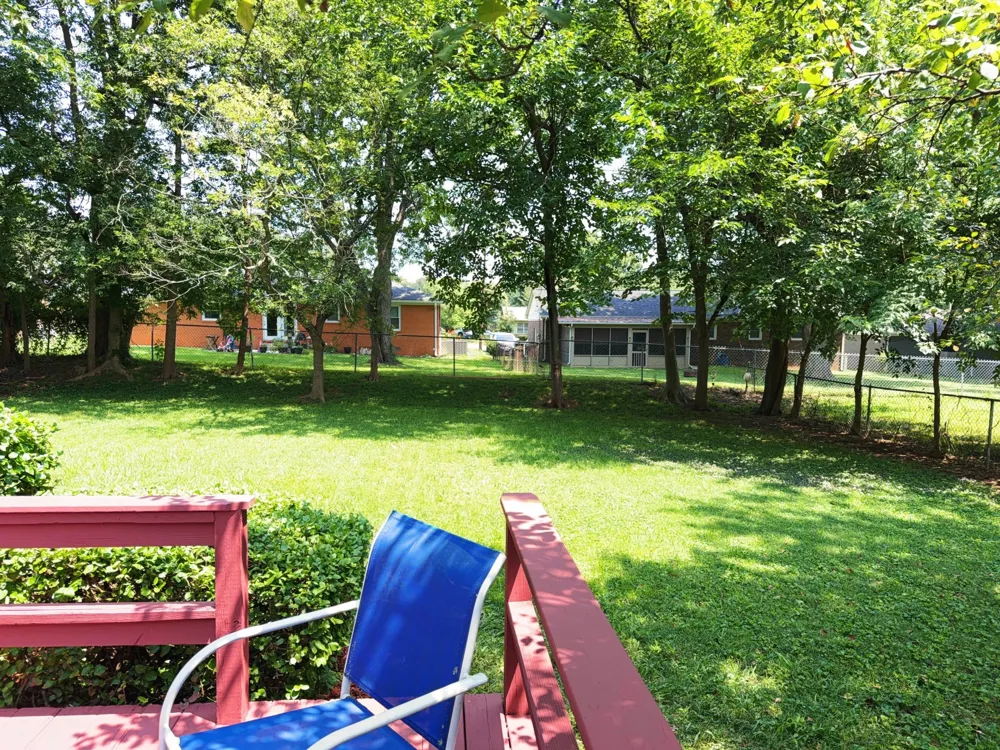 910 Springmont Dr Hopkinsville, KY 42240