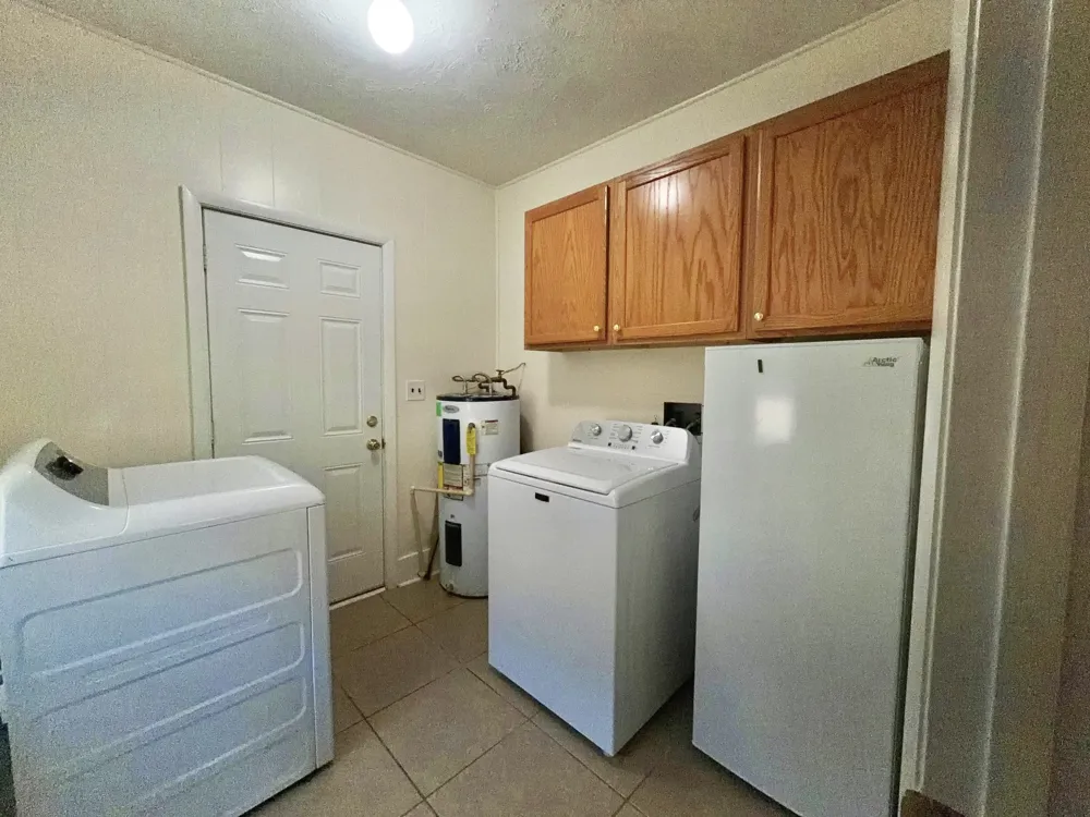 910 Springmont Dr Hopkinsville, KY 42240