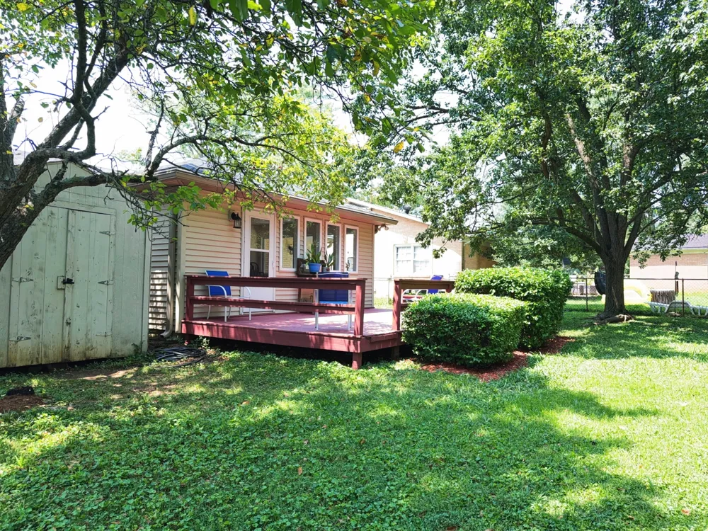 910 Springmont Dr Hopkinsville, KY 42240