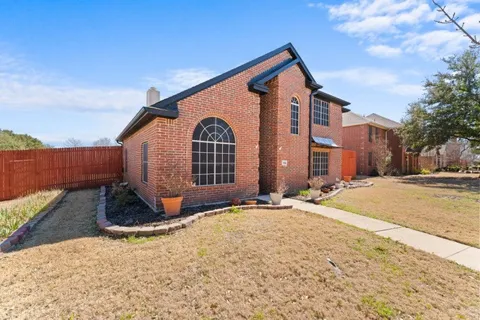 7022 Cottonwood Circle