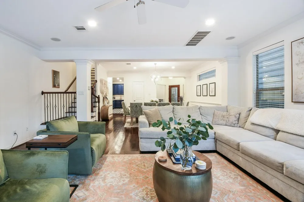1111 W 26th Street Houston, TX 77008