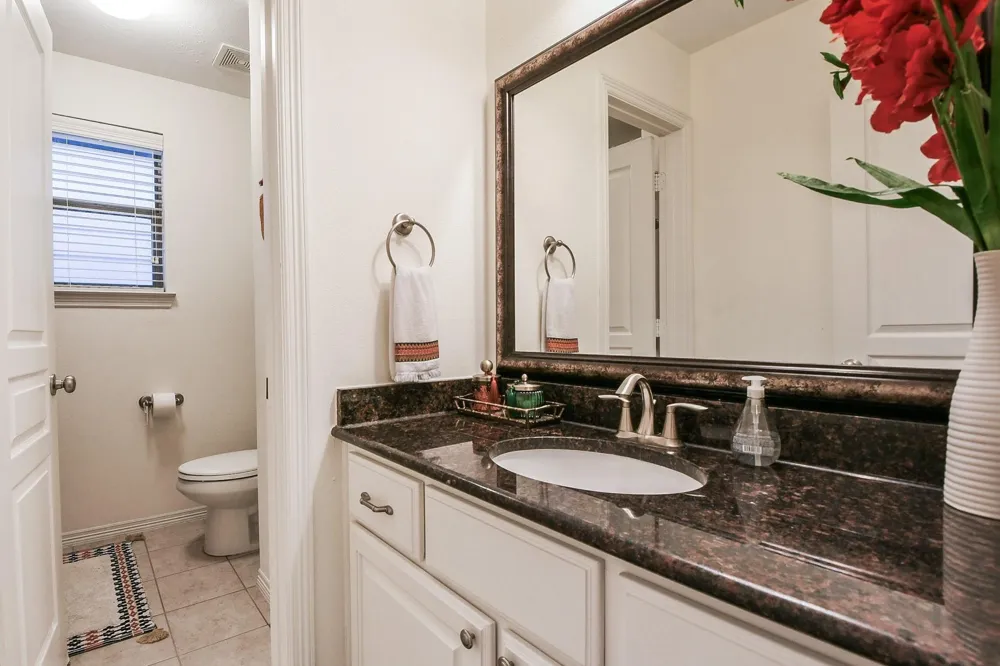 1111 W 26th Street Houston, TX 77008