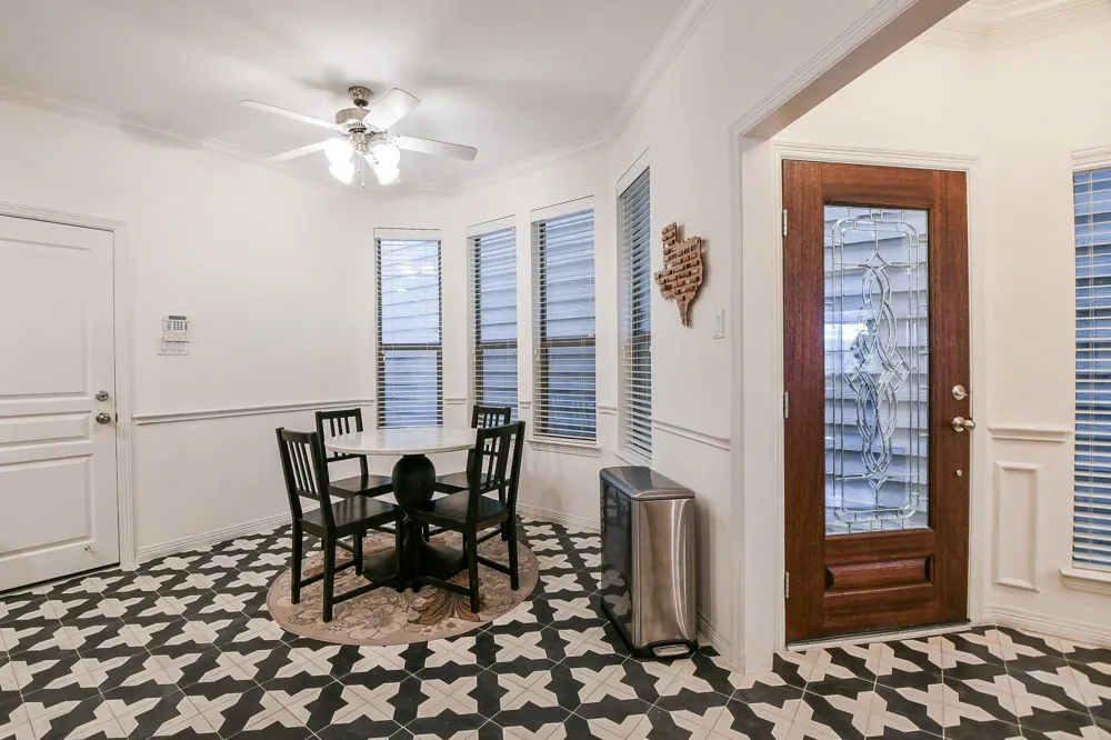 1111 W 26th Street Houston, TX 77008