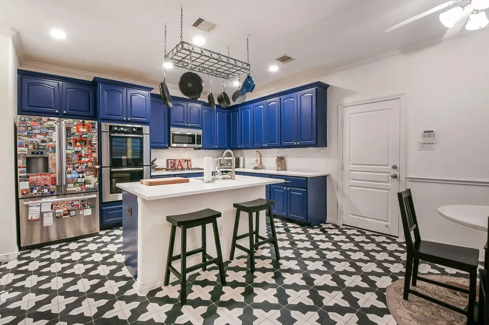 1111 W 26th Street Houston, TX 77008
