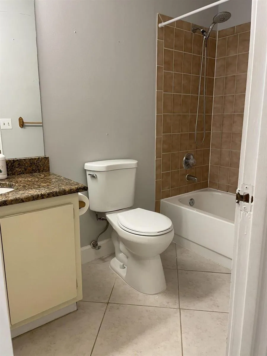 9037 SE HOBE RIDGE AVENUE Hobe Sound, FL 33455