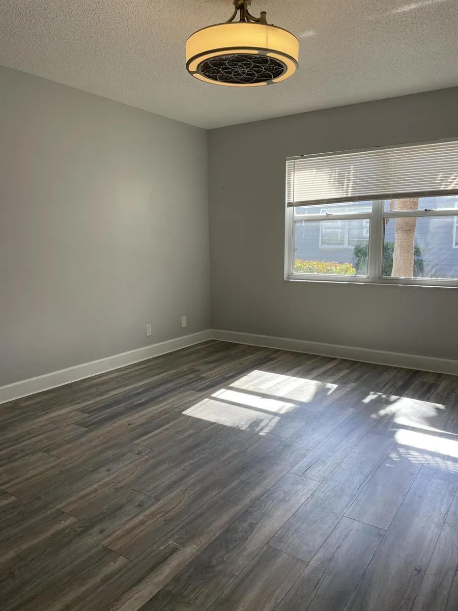9037 SE HOBE RIDGE AVENUE Hobe Sound, FL 33455