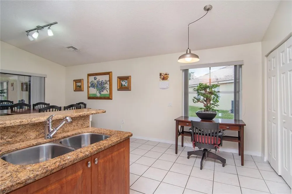 4297 Pine Ridge Court Weston, FL 33331