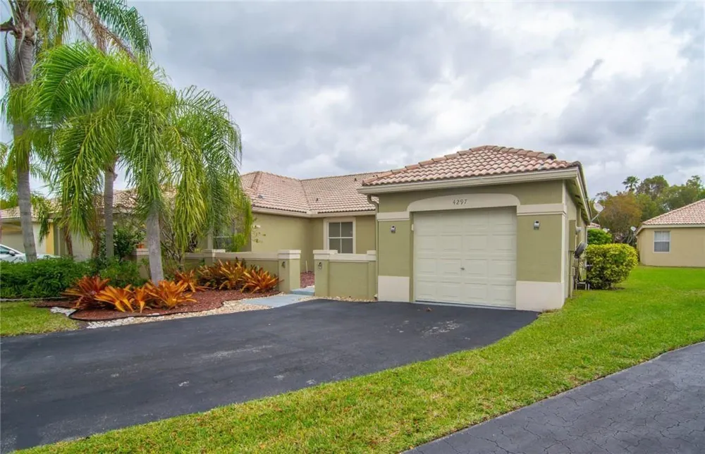 4297 Pine Ridge Court Weston, FL 33331