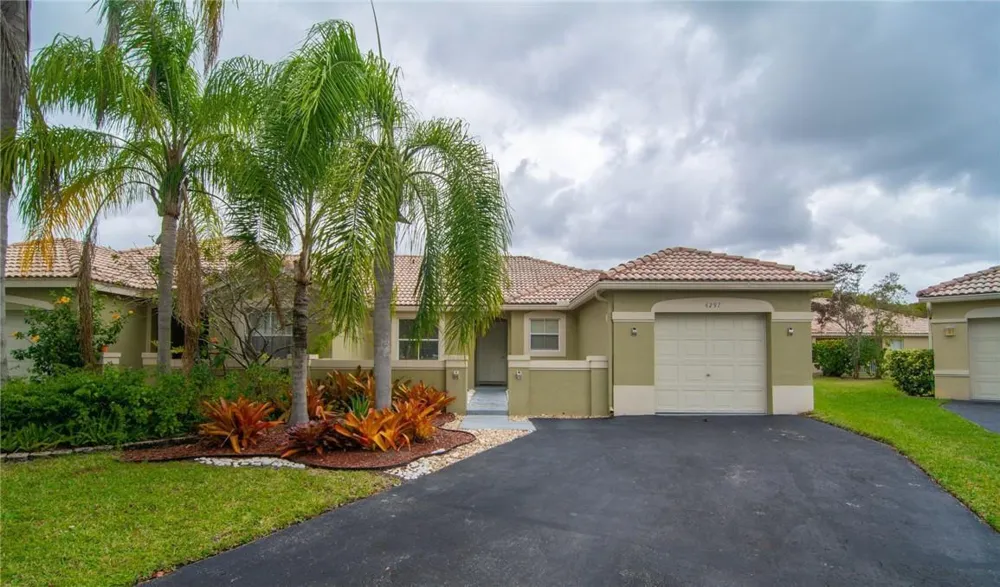 4297 Pine Ridge Court Weston, FL 33331