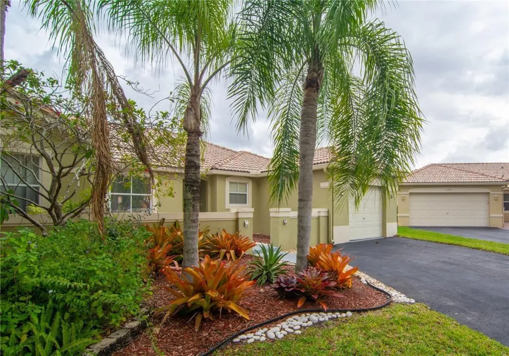 4297 Pine Ridge Court Weston, FL 33331